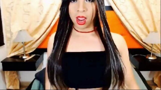 Horny Shemale Plays tscam4free shemale tranny