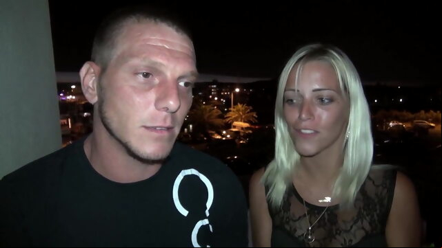Swinger Club 21 public nudity group sex french